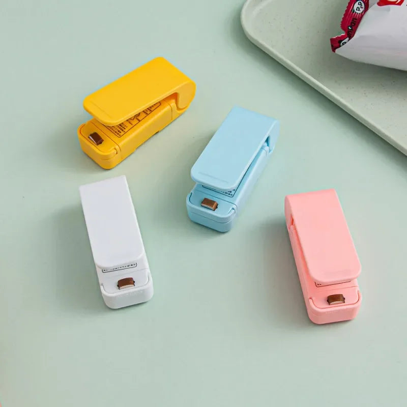 Mini Heat Bag Sealer – Portable Plastic Clip for Food Storage, Snack Packaging & Kitchen Organization